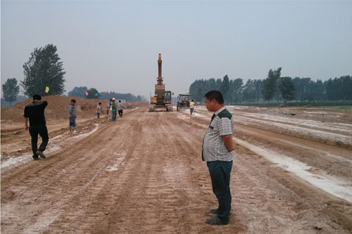 中牟縣迅達(dá)路市政道路工程施工現(xiàn)場